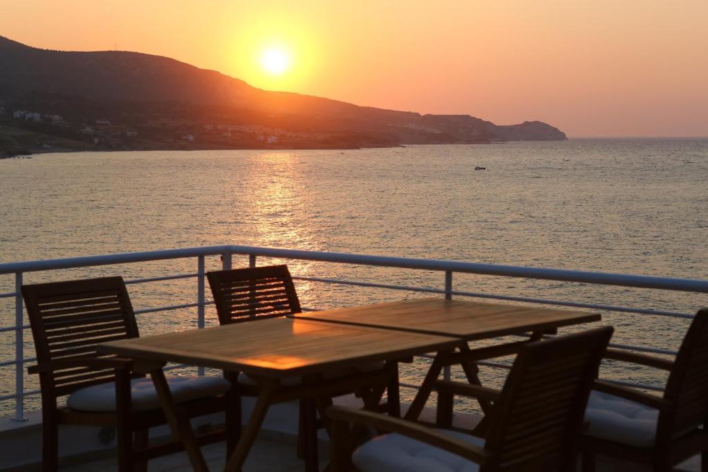 Reyhan Hotel Karaburun  Exteriör bild